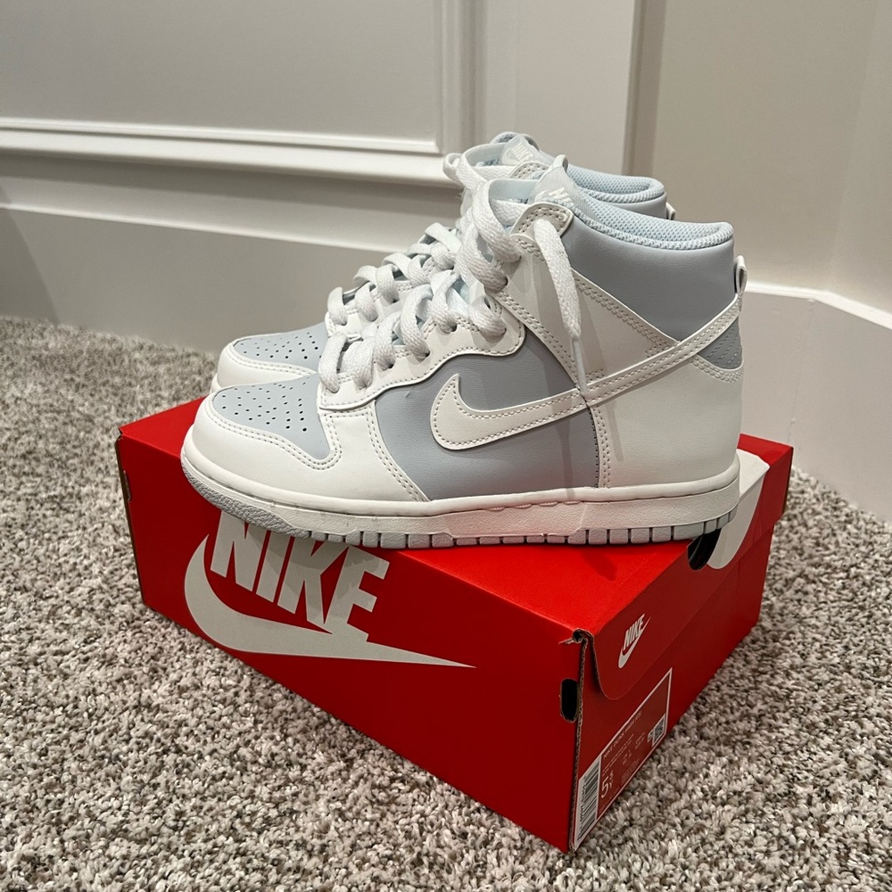 Nike Dunk Highs